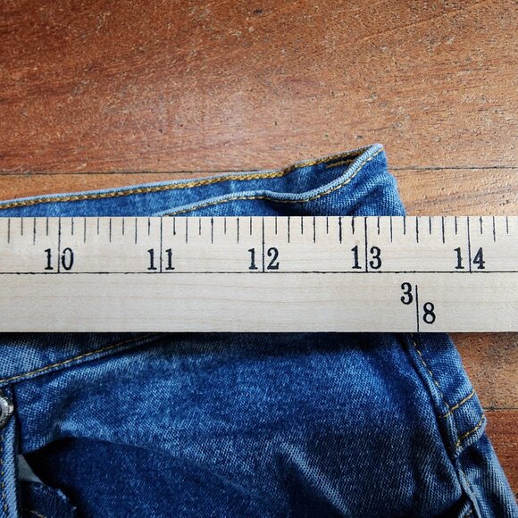 L.L. Bean Medium Wash High Rise Relaxed Fit Jeans Size 10 Petite - Picture 6 of 16